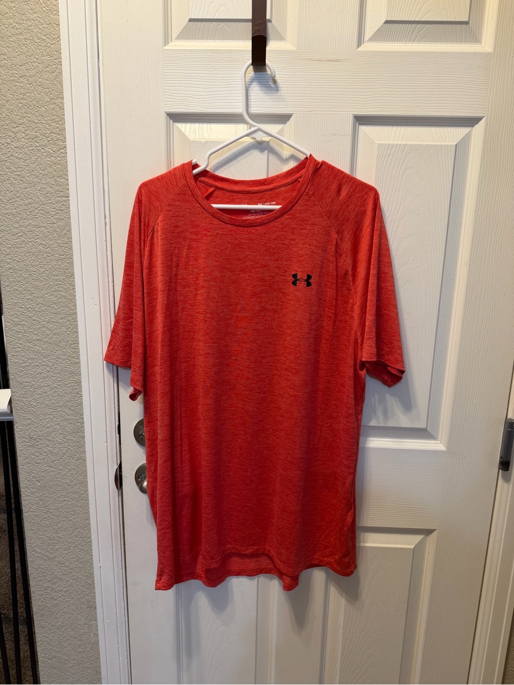 Under Armour Men's Heather‎ Red Short Sleeve Athletic Tee